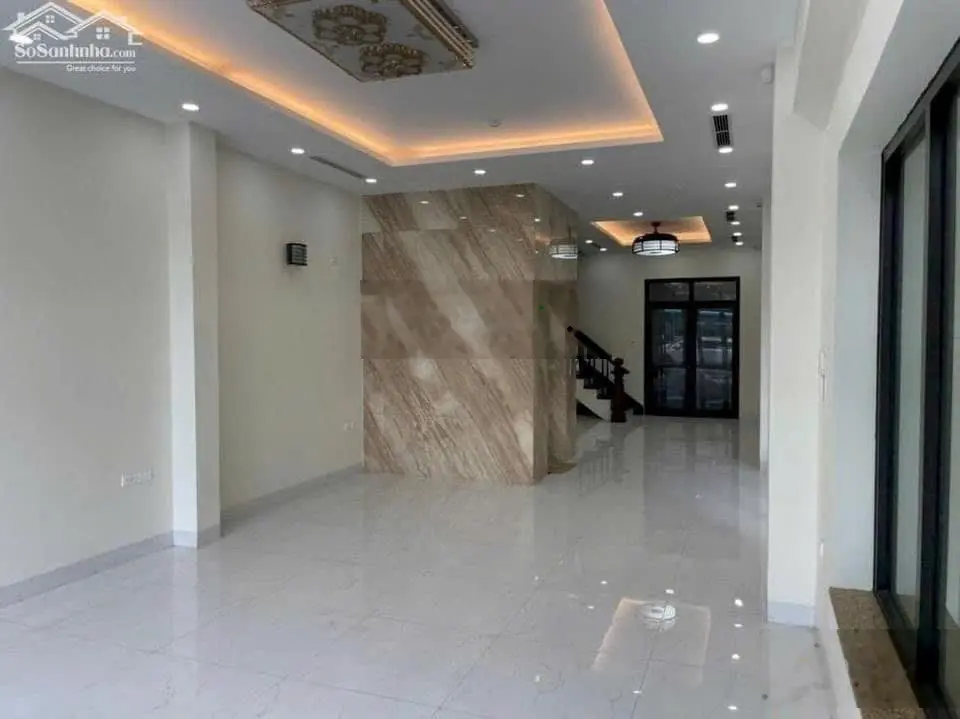 Chủ nhà gửi bán nhà mặt phố Xuân La: 115m2, 6 tầng lô góc, MT: 5m. Giá: 54 tỷ. LH: 0888999766