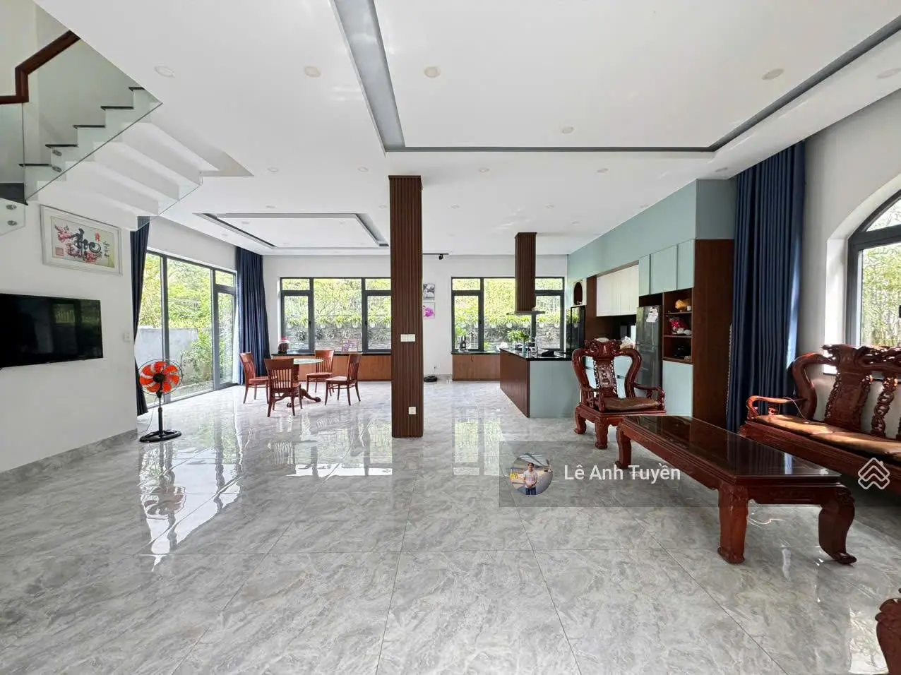 Cần bán nhanh Căn Biệt thự sân vườn 300m2 đường Lương Hữu Khánh, view kênh view biển thoáng mát