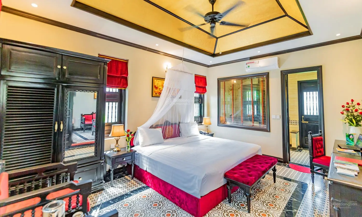 Bán Biệt thự Hồng Liên Vườn Vua Resort, view đầm sen Bạch Thủy, vườn thượng uyển 40 tiện ích, có sổ