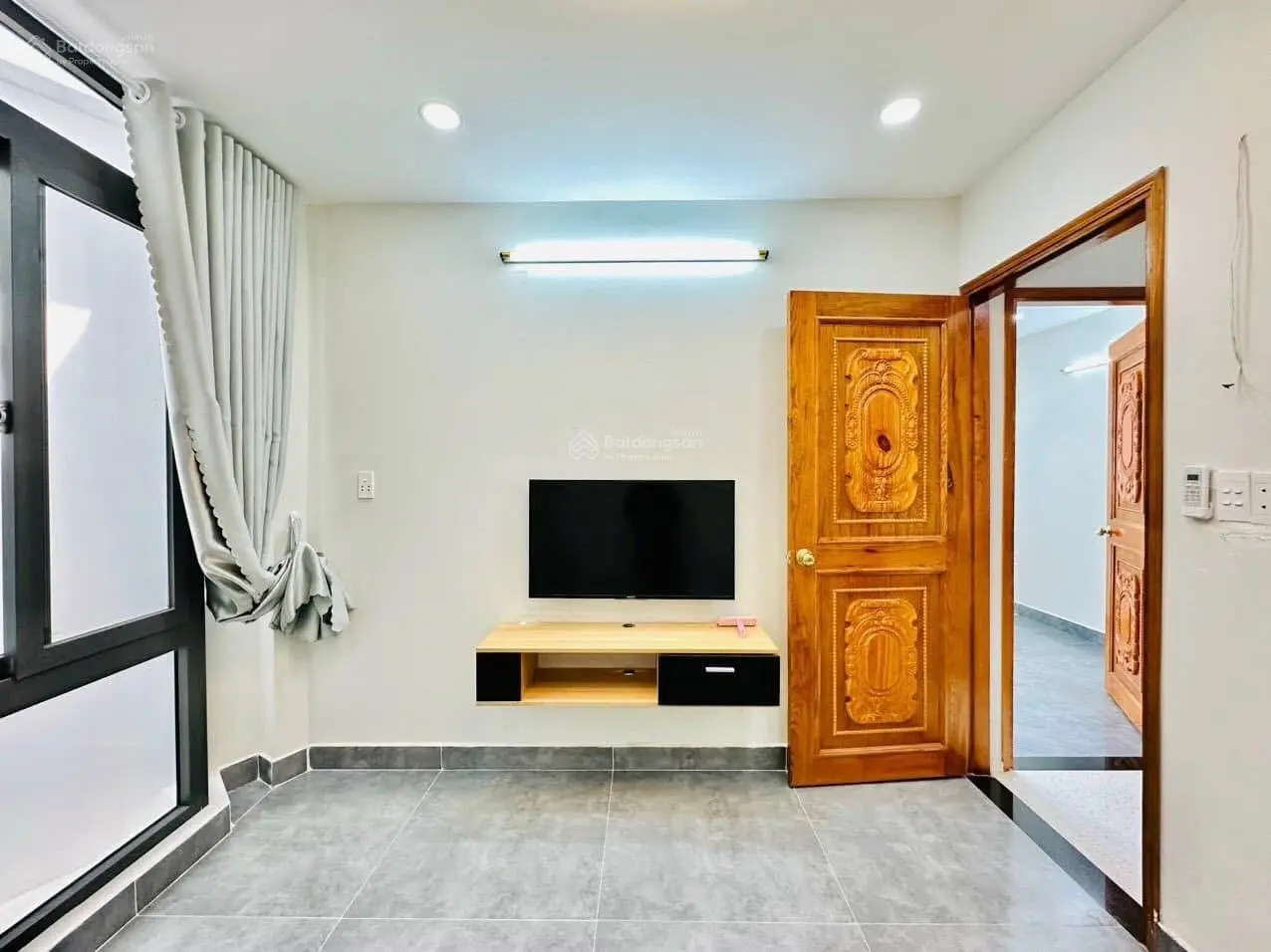 Cần bán nhà sổ sẵn giá yêu thương đường Bạch Mã, Phường 15, Quận 10. 73m2 dễ dàng đi lại