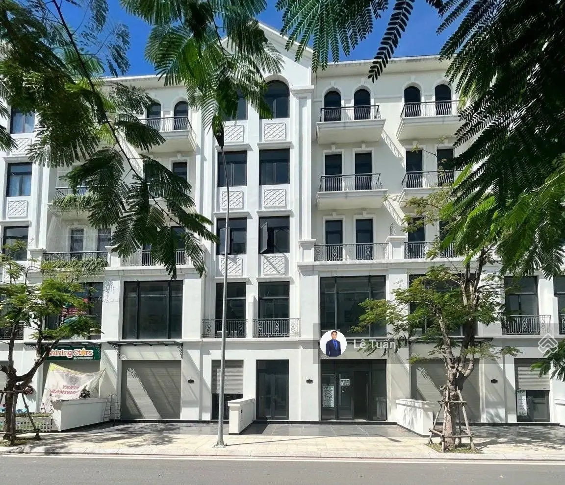 Nhà phố 180m2, giá bán siêu tốt 22 tỷ