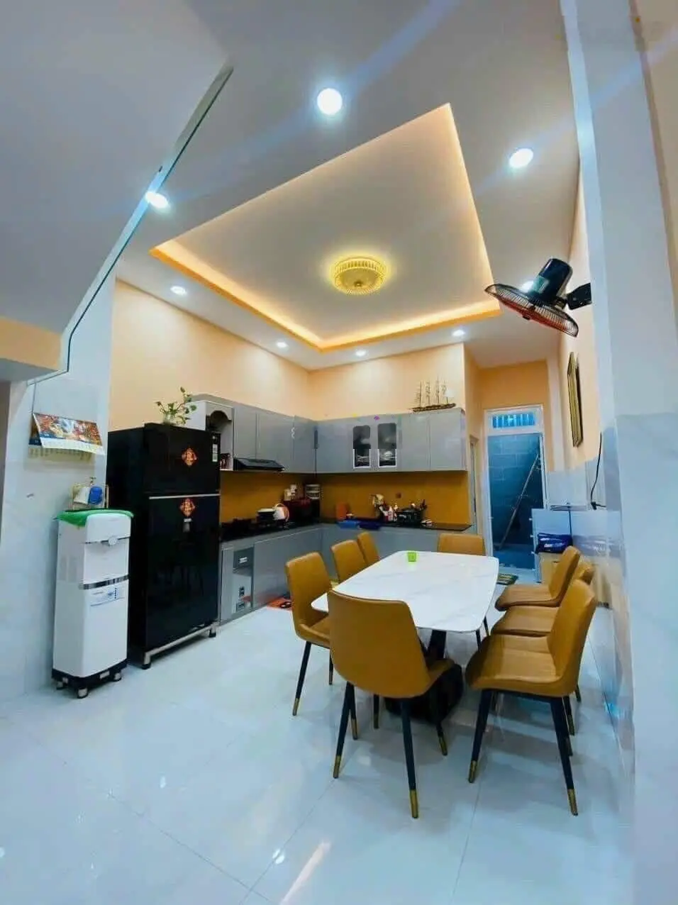 Hot! Nhà bán MT Nguyễn Duy Dương,Q5-Giá:3,95tỷ/ 63m2 3PN - 4WC, gần chợ An Đông.Sổ sẵn hoàn công đủ