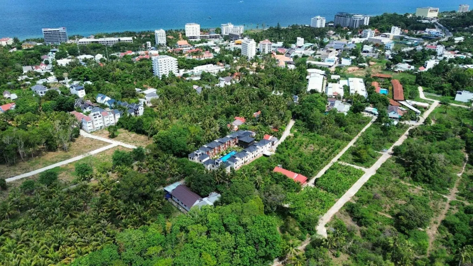 Cực hiếm bán 120m2 hẻm phố du lịch Trần Hưng Đạo, cách biển 500m. Xung quanh toàn resort khách sạn