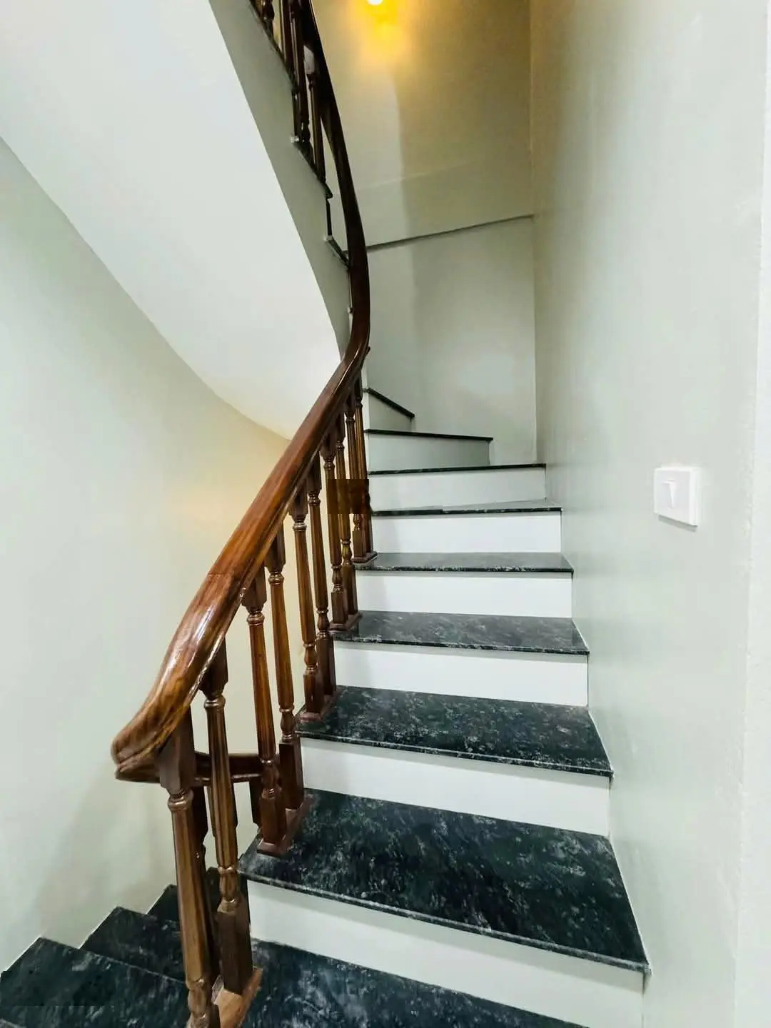 Nhà đẹp Phượng Đồng 4T*30m2, ôtô đỗ cửa, ngay chợ, trường học, 5p ra KĐT Đô Nghĩa, Hà Đông