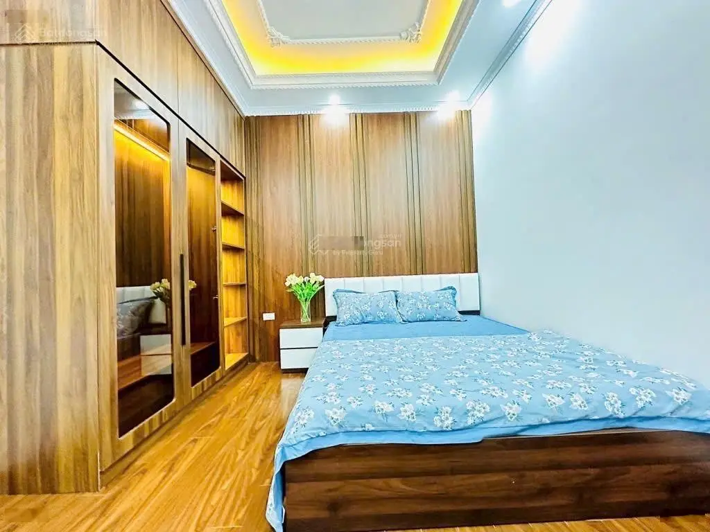 Siêu hời, nhà đẹp Bà Triệu, ô tô, dân xây, 2 thoáng, 60m2, móng 7 tầng, gần trường, chỉ 8 tỷ