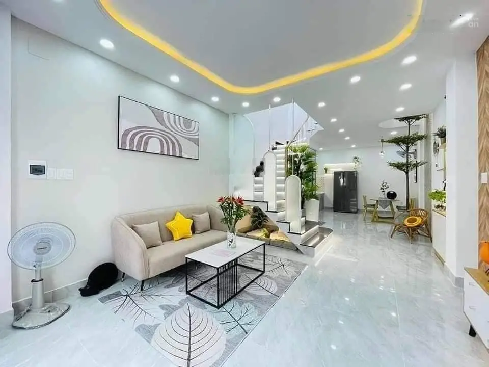 Nhà đẹp giá ngộp Bình Chánh phù hợp kinh doanh (100m2), đúc 1 trệt 1 lầu SHR