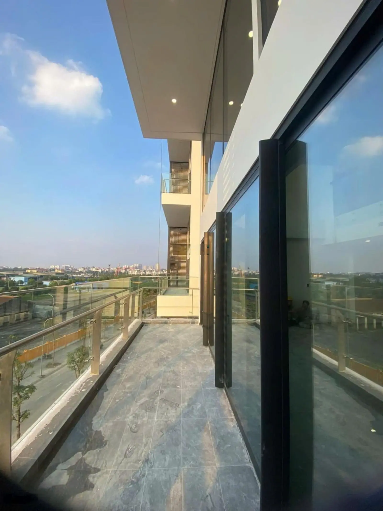 Duplex Iconic Long Biên 154m2, 169.8m2 thông thủy giá từ 14 tỷ nhận nhà ngay