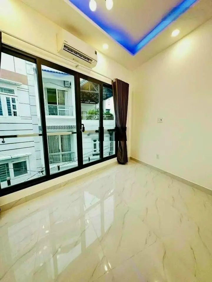 Cần bán nhà đang cho thuê 30 triệu/tháng ở Trần Quý - Q11. Gần chợ Thiếc, Đầm Sen. 68m2