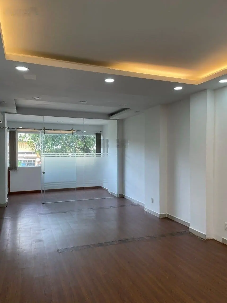 Chủ về quê bán gấp nhà MTĐ đang cho thuê 18 tr/th, Lê Đại Hành, Q.11.Giá 3tỷ83/67,6m2, 1 trệt 2 lầu