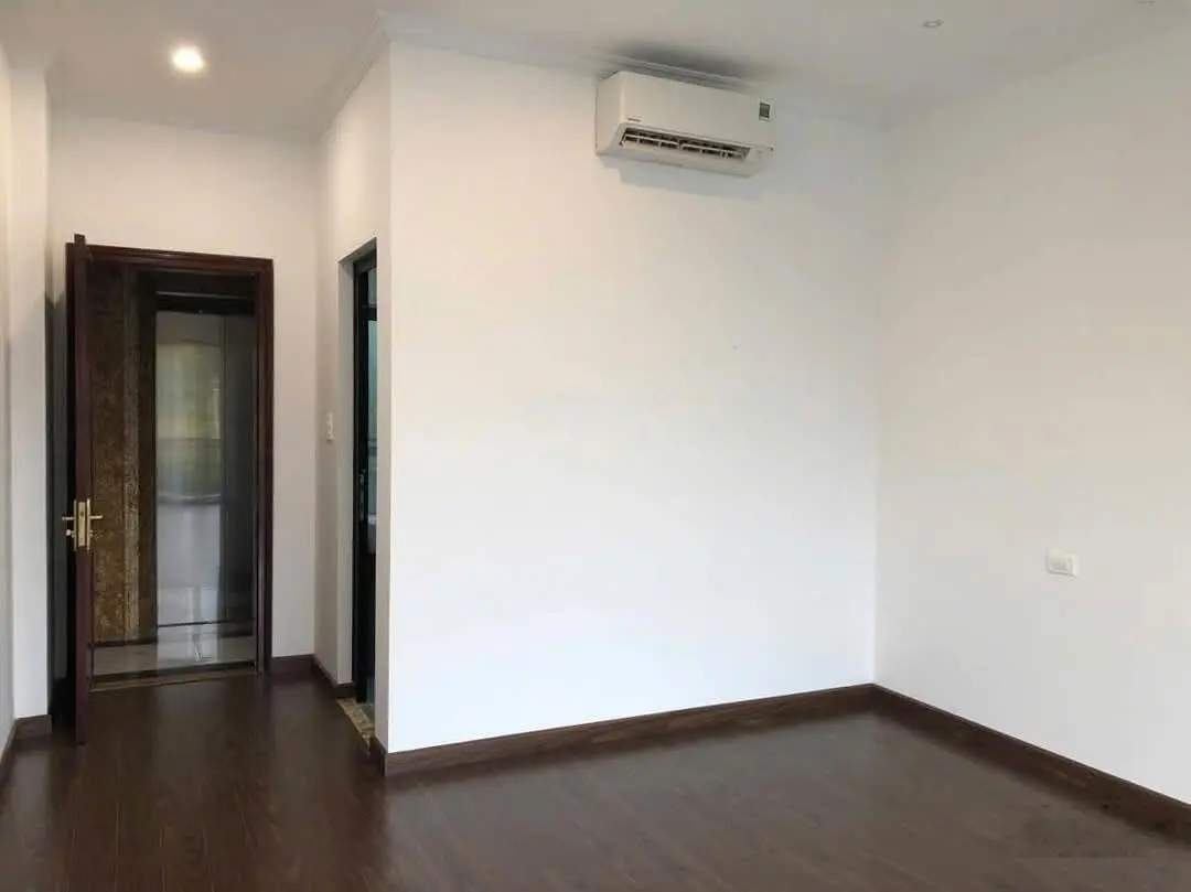 Bán NP mặt phố Lạc Long Quân, 25 tỷ, 45m2, view đẹp Q.Tây Hồ, HN