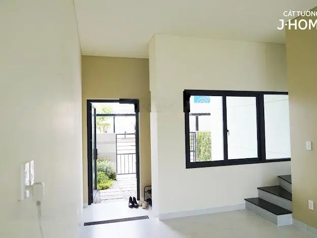 Bán nhà riêng 1 trệt 2 lầu, 76.5m2. Bàn giao hoàn thiện 100%, sổ sẵn, chỉ thanh toán trước 900tr