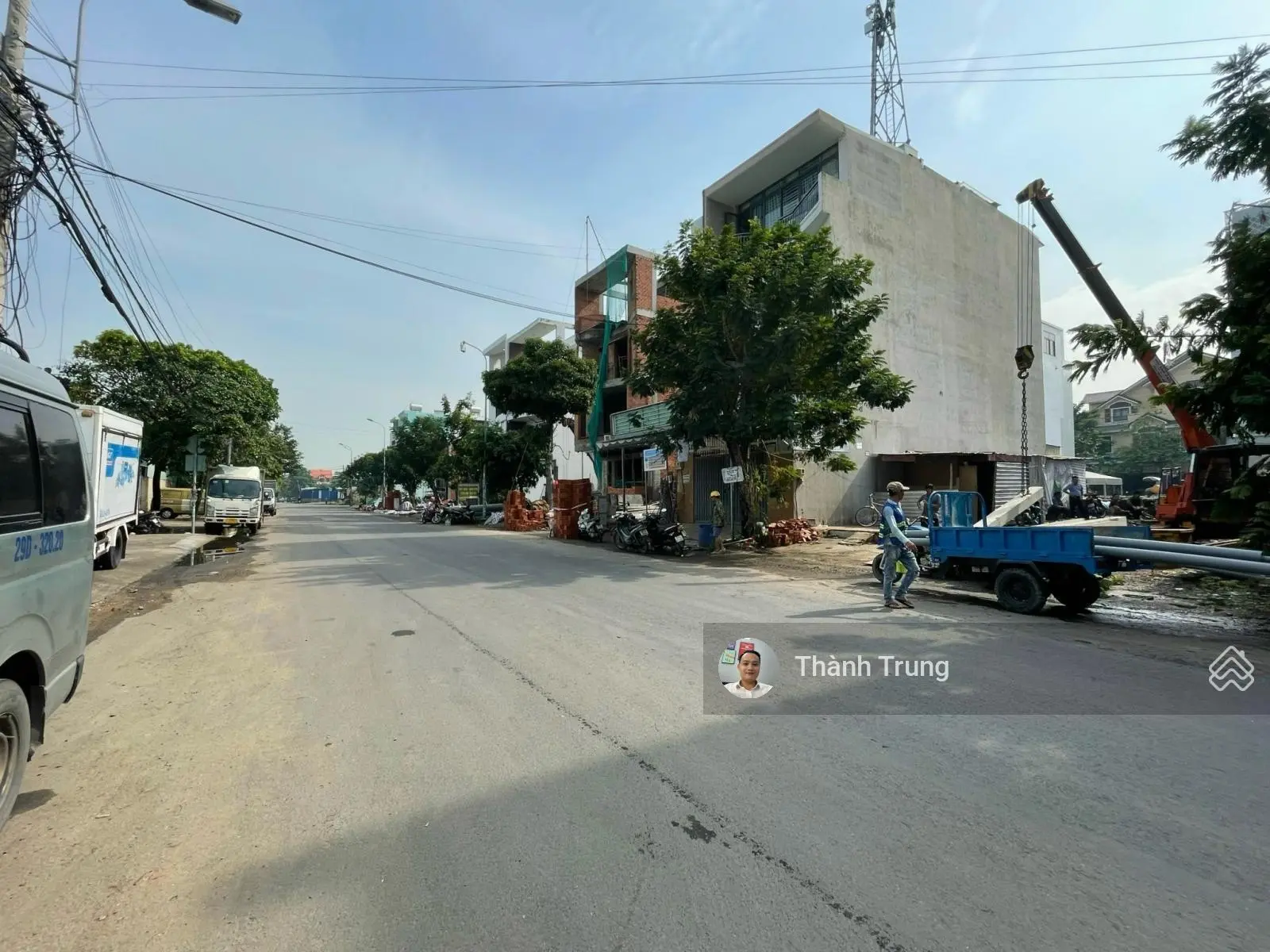 Cần bán căn nhà 4 tầng ngay Liên Phường, gần sát tuyết buýt Metro, cách The Global City 1km