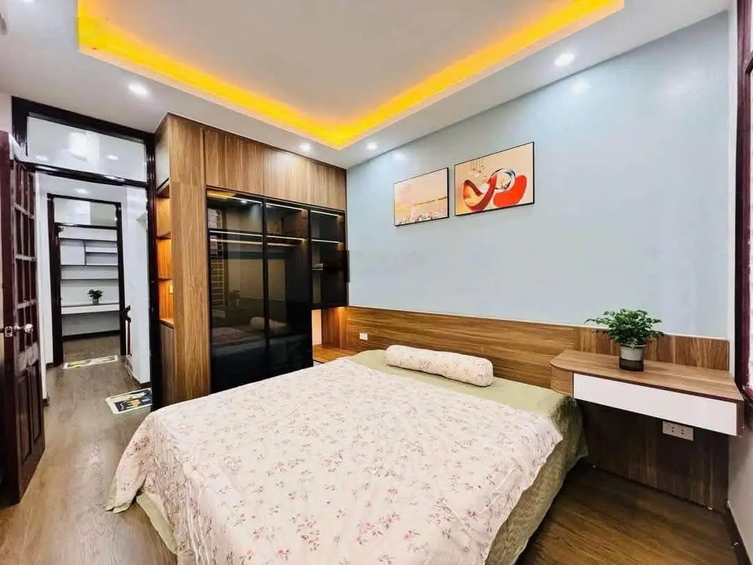 Bán nhà Nguyễn Trãi, Thanh Xuân 30m2, 5 tầng, mặt tiền 4.1 m. Giá 6,5 tỷ