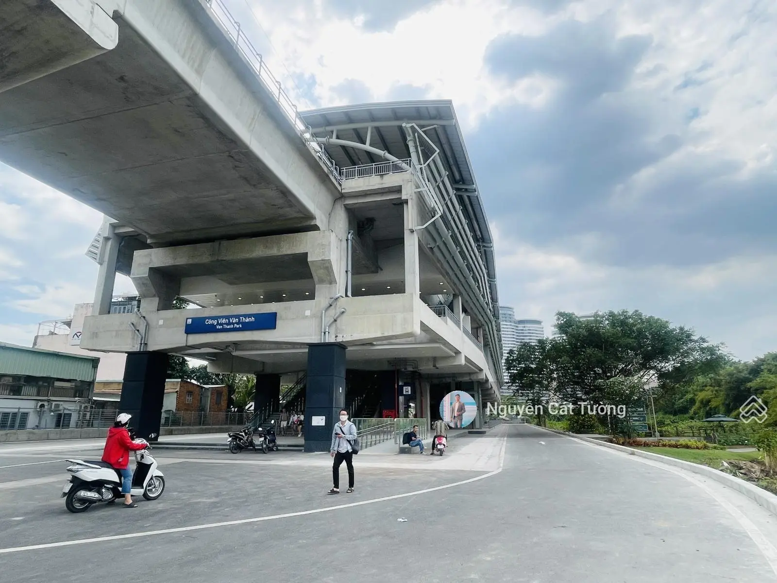 Bán nhà MT Metro Văn Thánh - view hồ Văn Thánh - 80m2 - (4.1x20m) - nhà cũ tiện xây mới hầm + 7 lầu