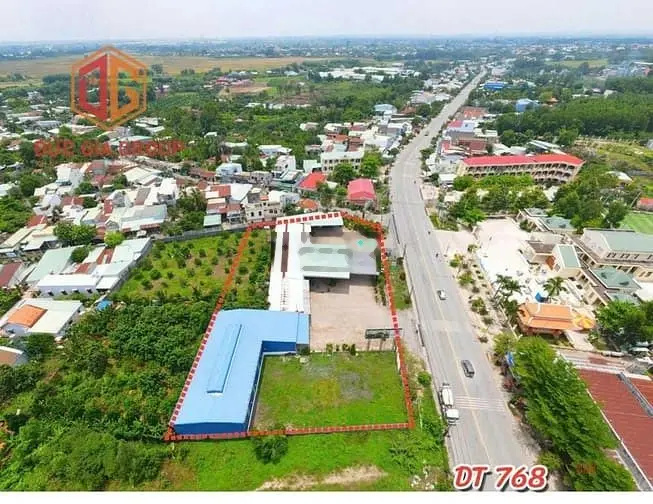 Bán cây xăng 70 tỷ 4300m2 đất SKC mặt tiền 768 4 trụ bơm và sạc điện