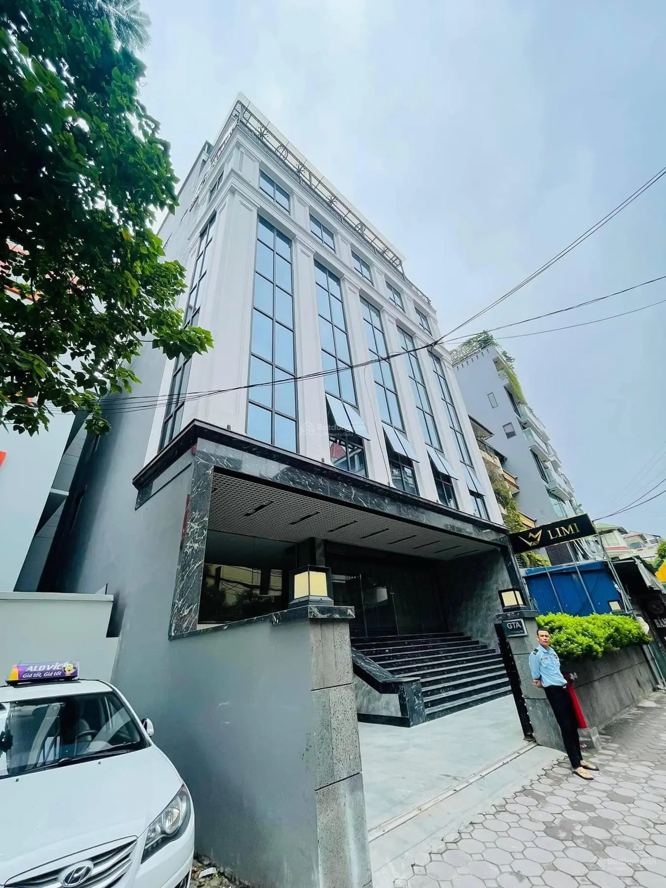 Tây Hồ lộng gió - nhà mặt phố - siêu phẩm building văn phòng phố Vip 219.6m2