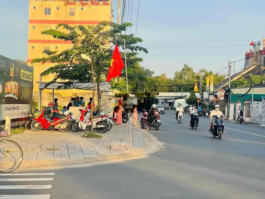 Bán nền thổ cư đối diện trường tiểu học Núi Sập