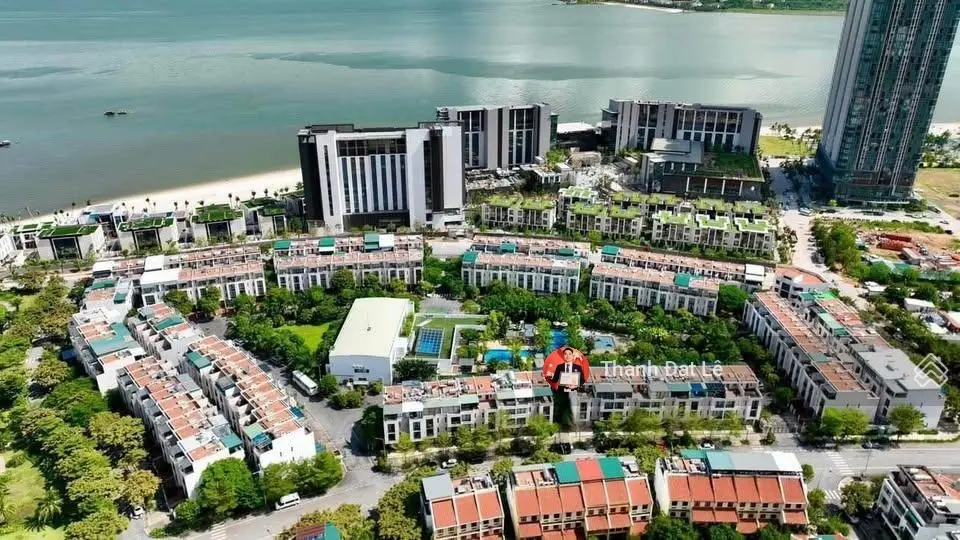 Cần bán nhanh trước Tết căn Villa 3,5 tầng 97m2 5PN cách biển Hạ Long Marina chỉ 100m