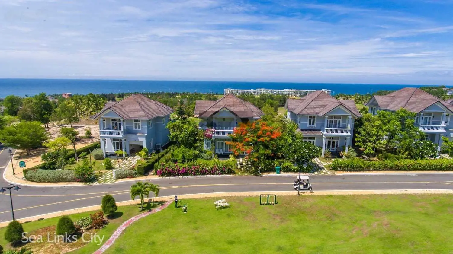 Chính chủ còn 2 căn villa Sea Links mặt tiền biển và view sân golf nhà mới nội thất cao cấp sổ hồng