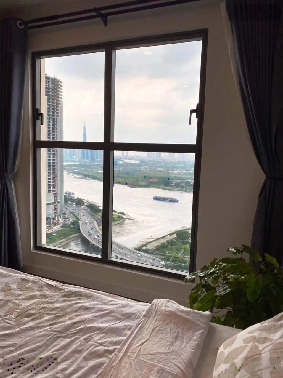 Bán nhanh căn hộ 2PN Saigon Royal - View ngắm pháo hoa - 8.7 tỷ(total) - Tầng cao - 0918753177