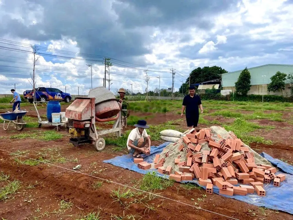 Đất mặt tiền giá rẻ 390 triệu/lô (cam kết đất sao hình vậy)