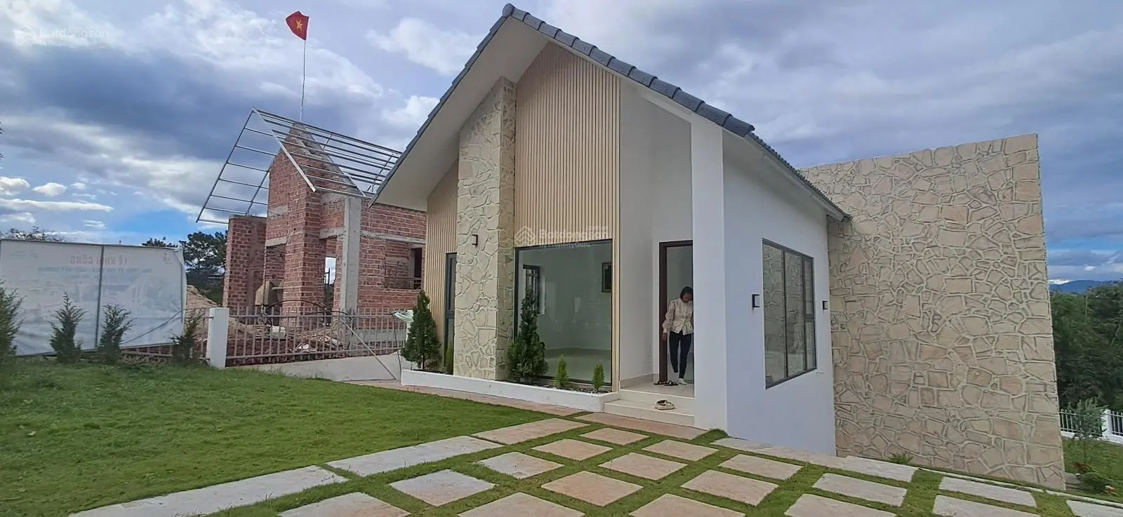 Bán nhà riêng 420m2 217m2 ONT, giá 3 tỷ 450, full nội thất tại Gia Lâm, Lâm Hà, Lâm Đồng