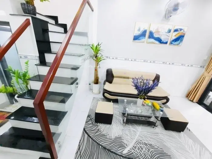 Bán gấp Nhà riêng 30m2 giá tốt tại Thống Nhất, Phường 11, Gò Vấp, Hồ Chí Minh