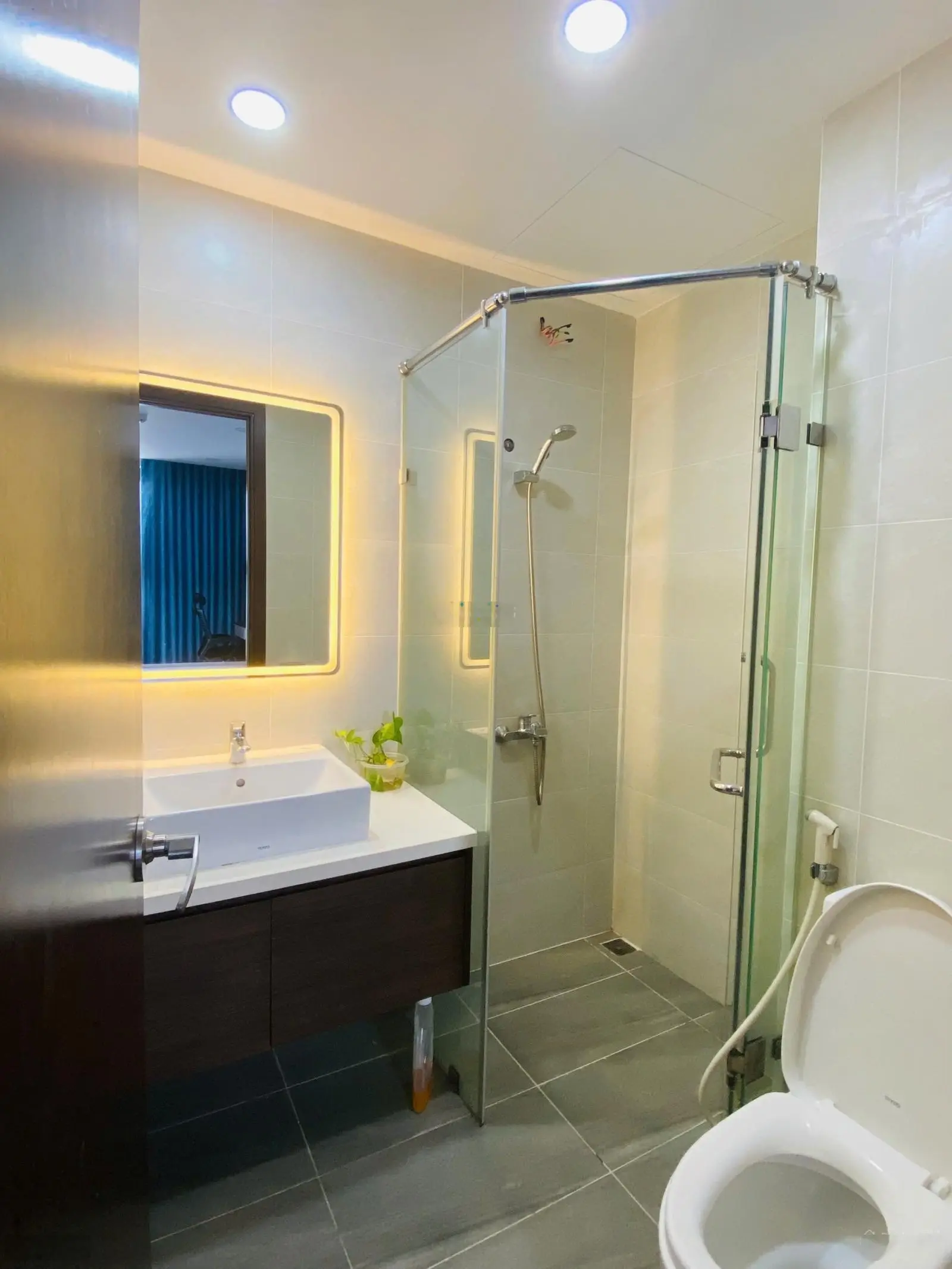 Bán lỗ căn hộ Phú Tài Residence, căn 2 PN, 2WC, đã có sổ. Tầng cao view biển