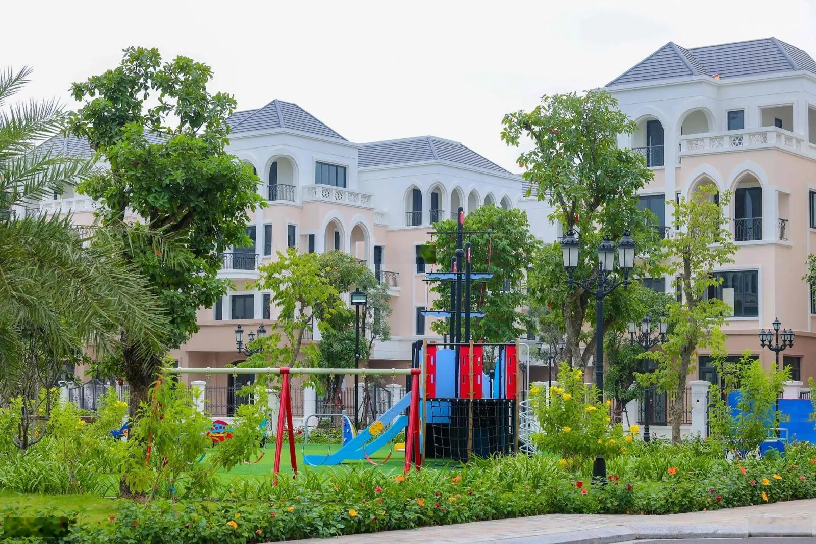 Bán LK phân khu Cọ Xanh, 63m2, xây 5 tầng, giá 7,x tỷ, gần công viên, Vinhomes Ocean Park 2