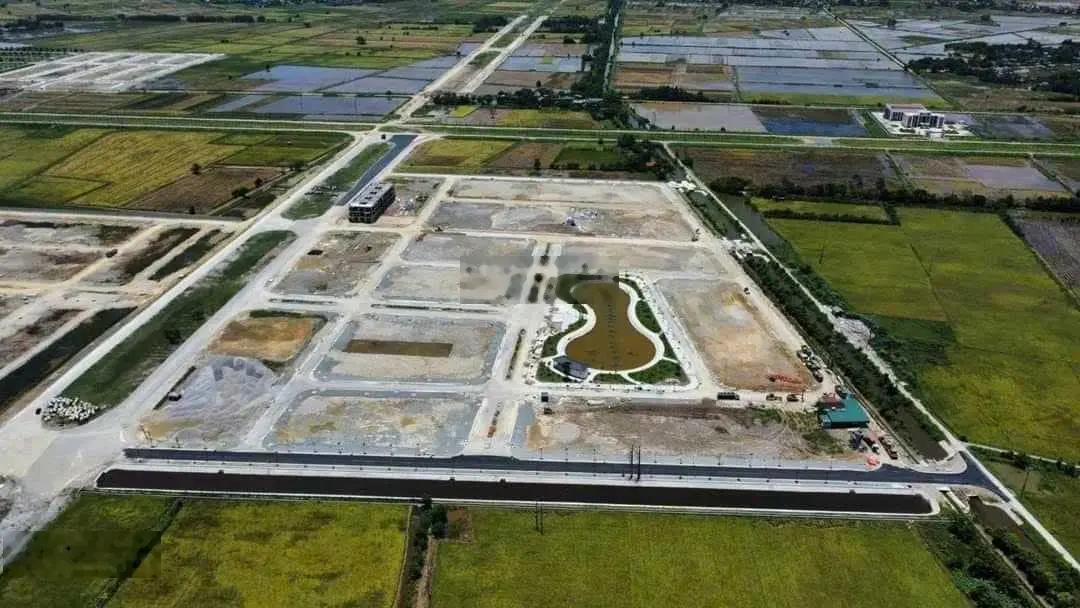 Bán lô đất LK 20 view kênh 100m2 giá tốt, có sổ LH 0971 219 ***