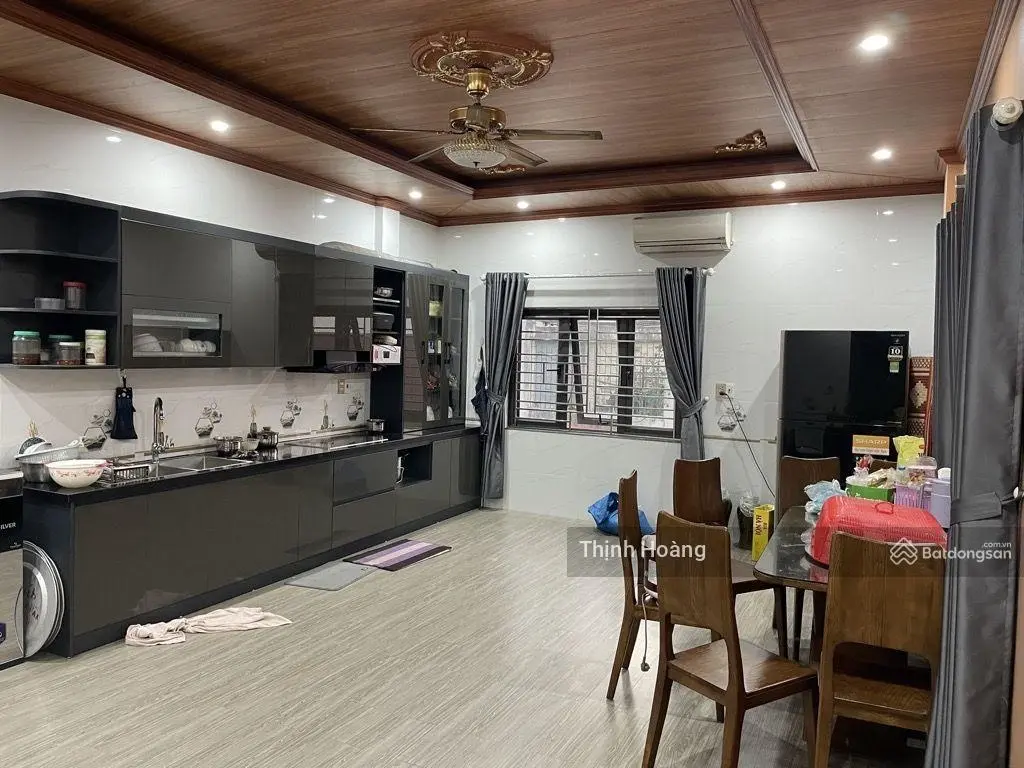 Bán gấp nhà 6 tầng thang máy 48m2, 9,8 tỷ, view đẹp, nội thất cao cấp, ngõ thông oto vào nhà