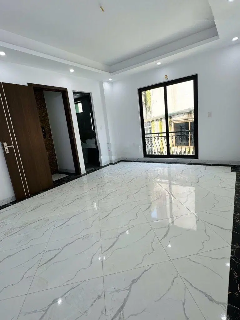 Bán nhà 6 tầng, thang máy, Ô Cách, Đức Giang, 40m2, full nội thất, 6 tỷ hơn