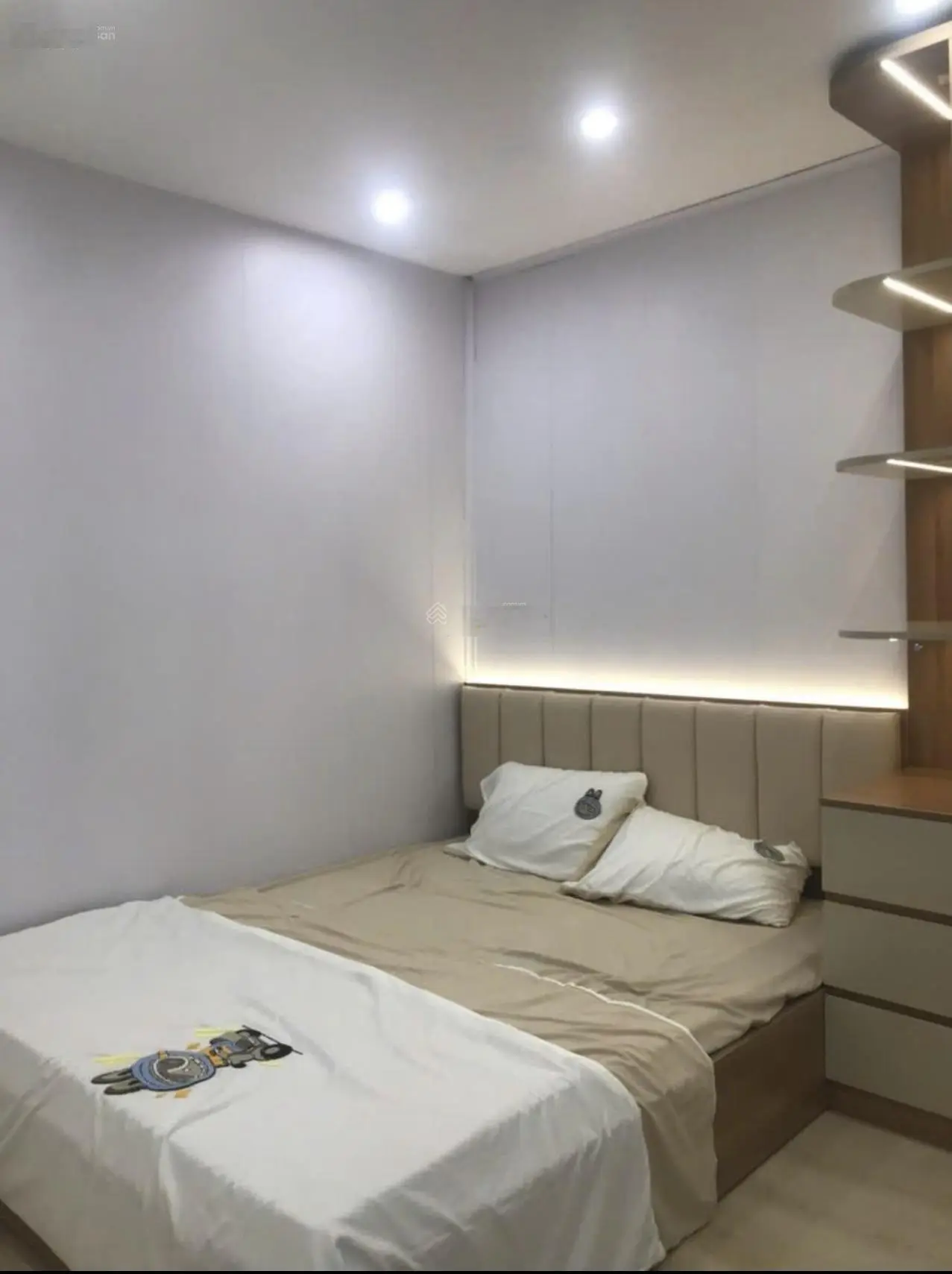 Bán nhà tập thể phố Tôn Đức Thắng, Đống Đa, Hà Nội. DT 120m2, thông 3 tầng. Với 4 ngủ