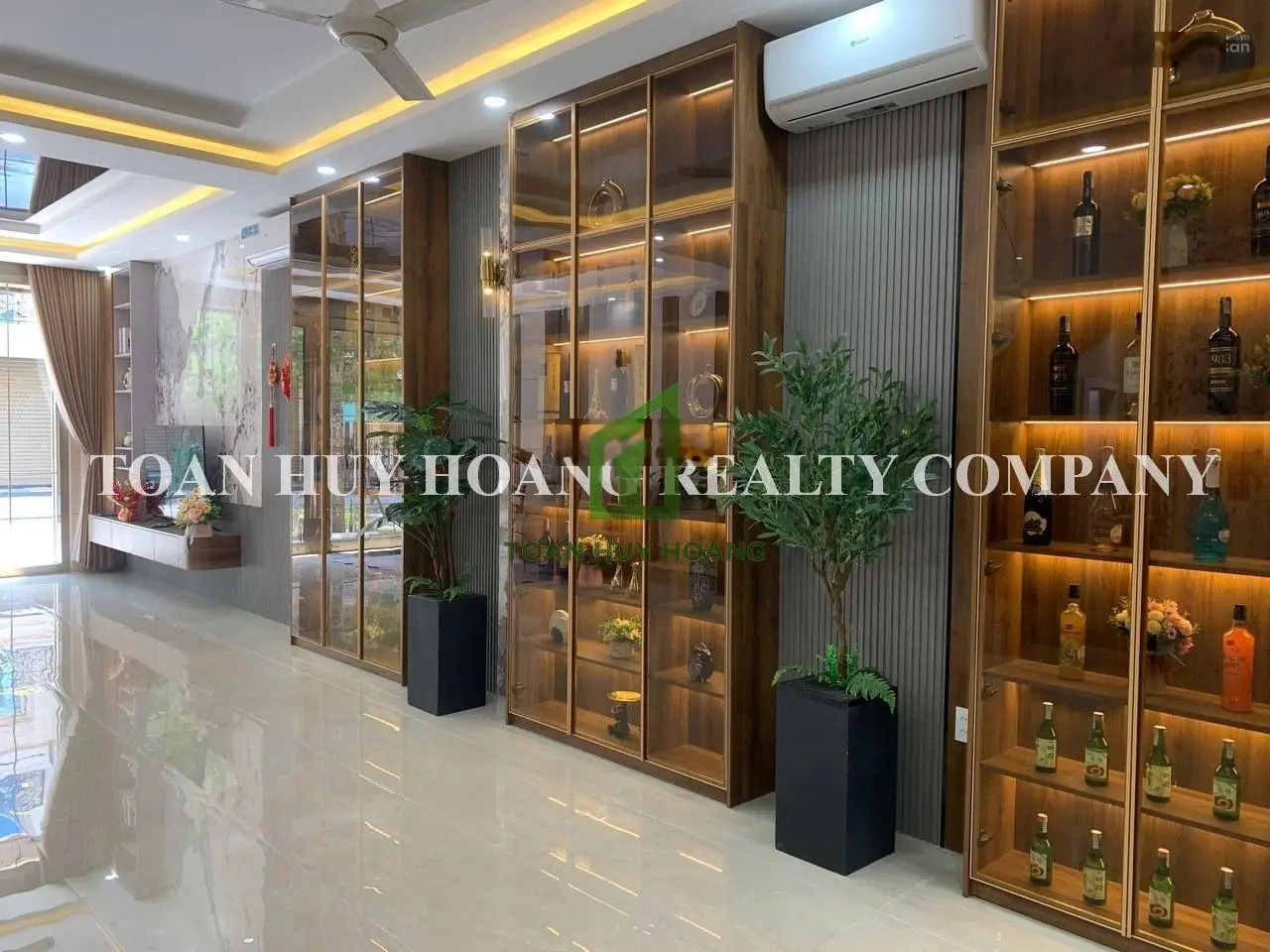 Bán căn biệt thự shophouse tại Regal Pavillon Đà Nẵng - Hướng Đông Nam, 120m2, view đẹp (giá tốt)