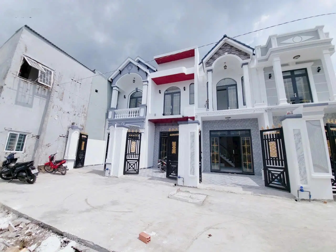 Bán nhà riêng tại Long Thượng, đường ô tô, 78m2, view đẹp, chính chủ