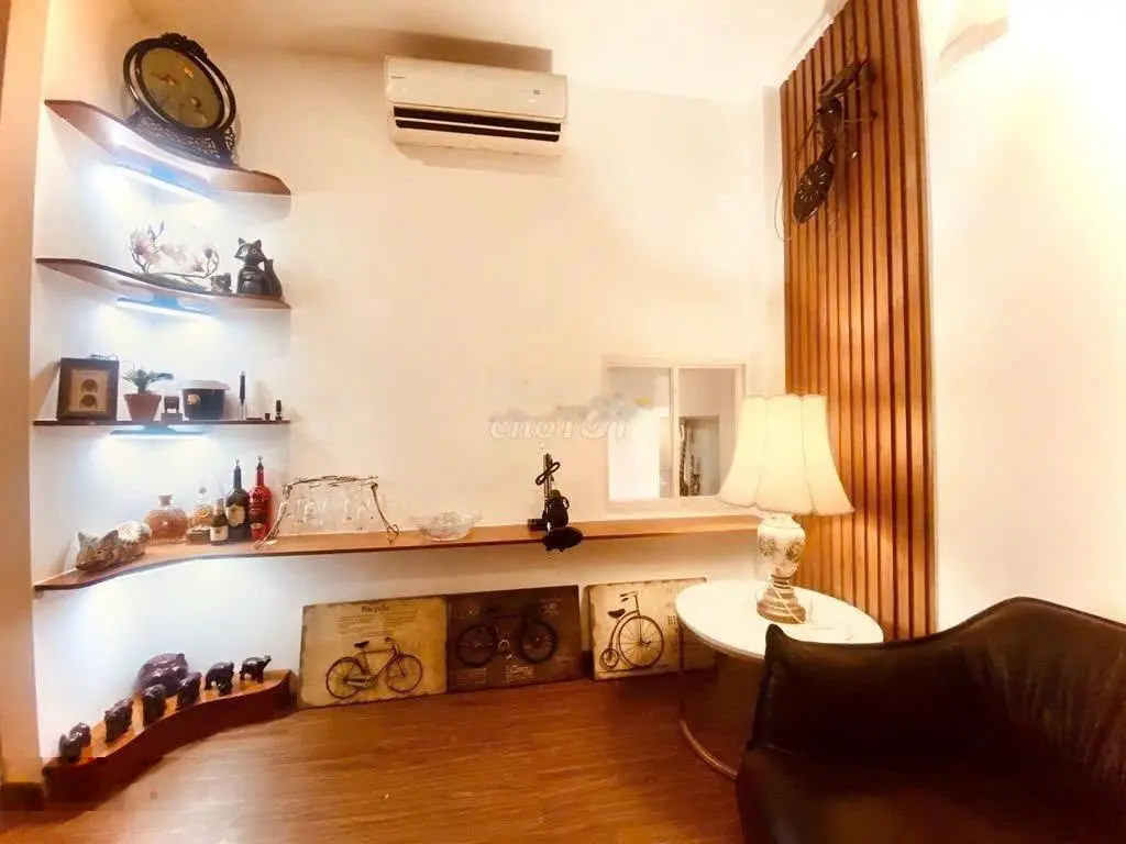 Villa ngang 8m khu nội bộ hẻm 6m Lê Văn Sỹ, Tân Bình. Nhà mới đẹp 4 lầu vào ở ngay. Giá chỉ 15,2 tỷ