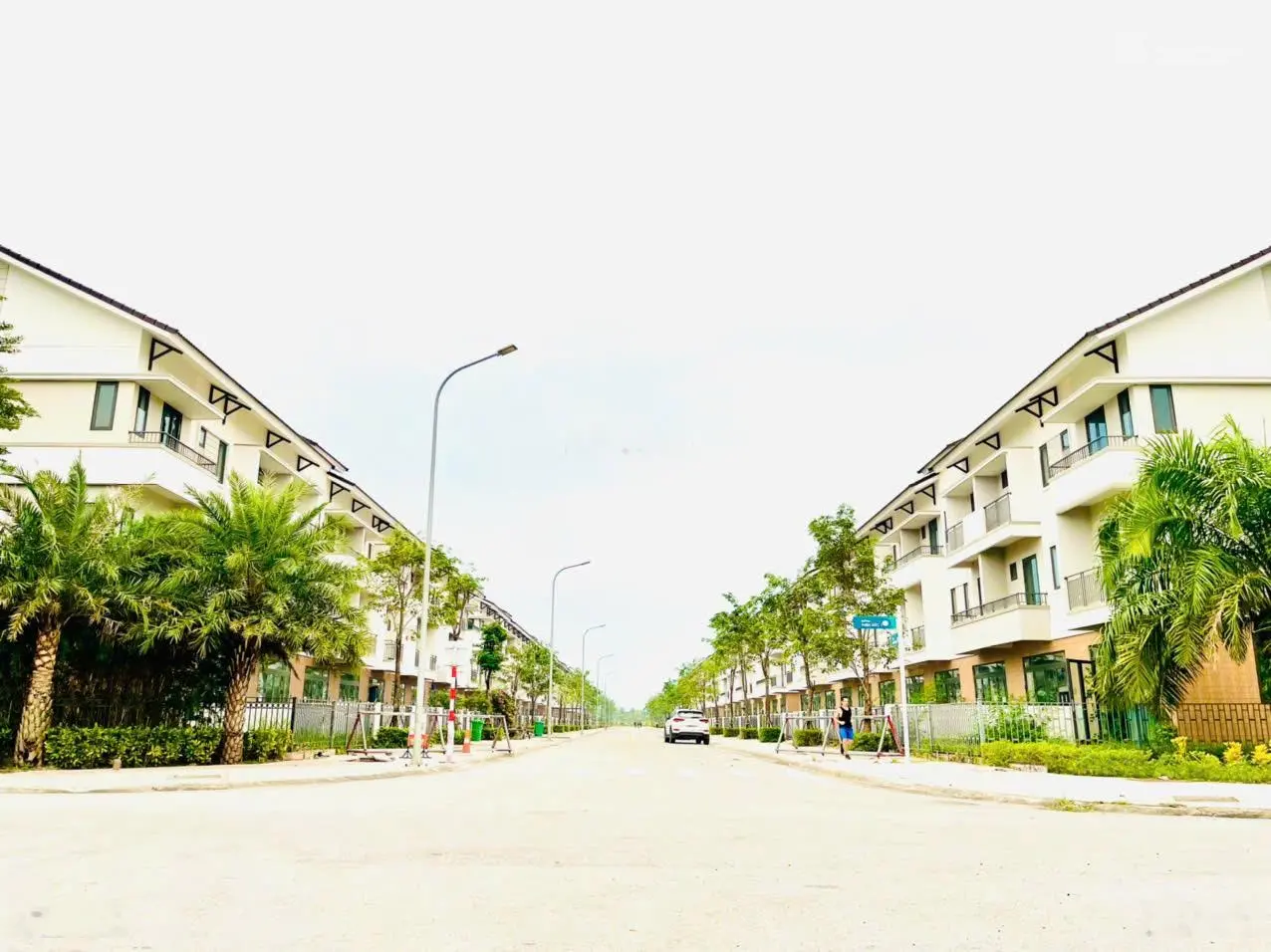 Bán shophouse 100m2, nhà 3 tầng, có đường nội khu 6m, tại Centa Riverside, VSIP - Từ Sơn - Bắc Ninh