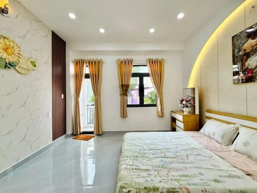 Nhà 1 lầu 64m2 view sân bay, ngay Vincome Quang Trung, P.10, chỉ 4.75 tỷ