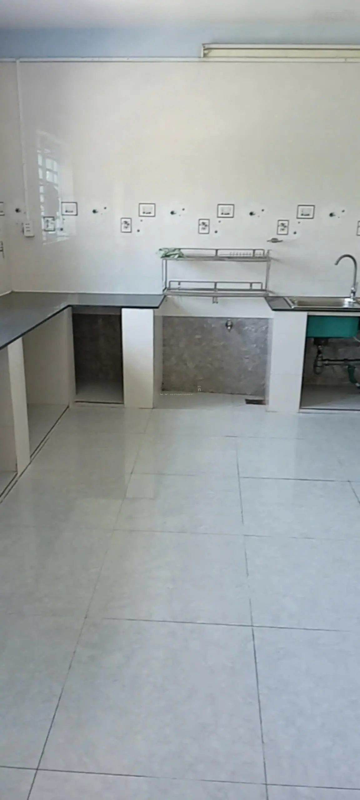 350m2: ngang 7m_dài 50m (Thổ cư 120m2 - Nhà trên đất: 1 Trệt 1 - 1 gác đúc) Sổ hồng _ chính chủ