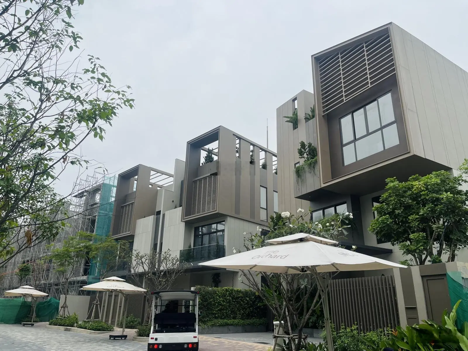 Biệt thự song lập trong khu compound vip nhất Bình Dương, view hồ công viên, 20% nhận nhà ngay