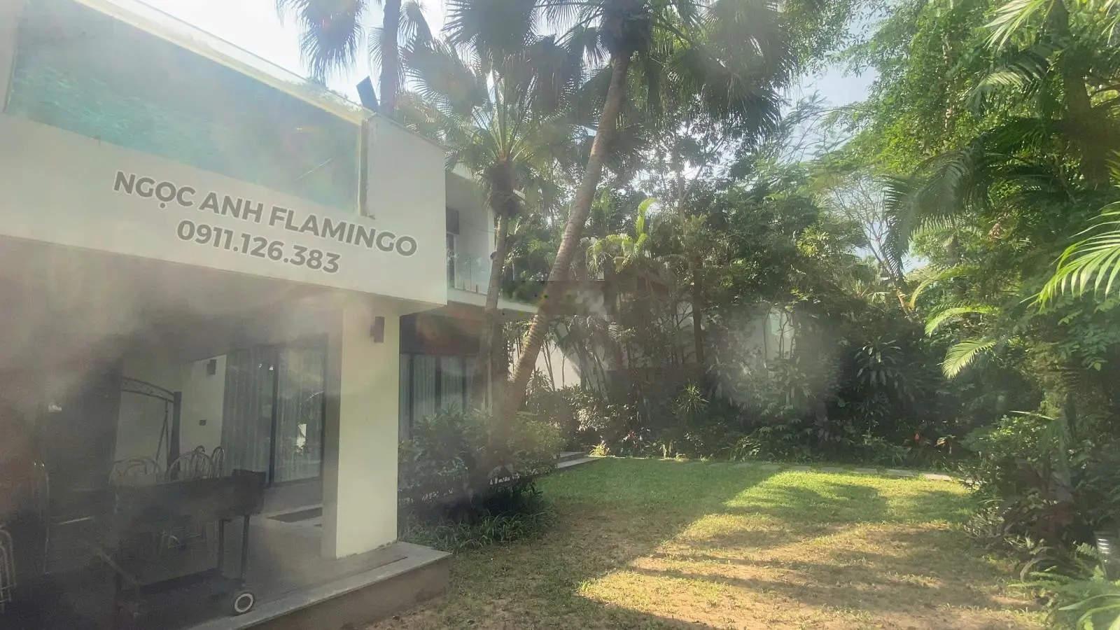 Biệt thự 301m2 vị trí trung tâm Flamingo Đại Lải 3 phòng ngủ, mặt tiền lớn bể bơi rộng