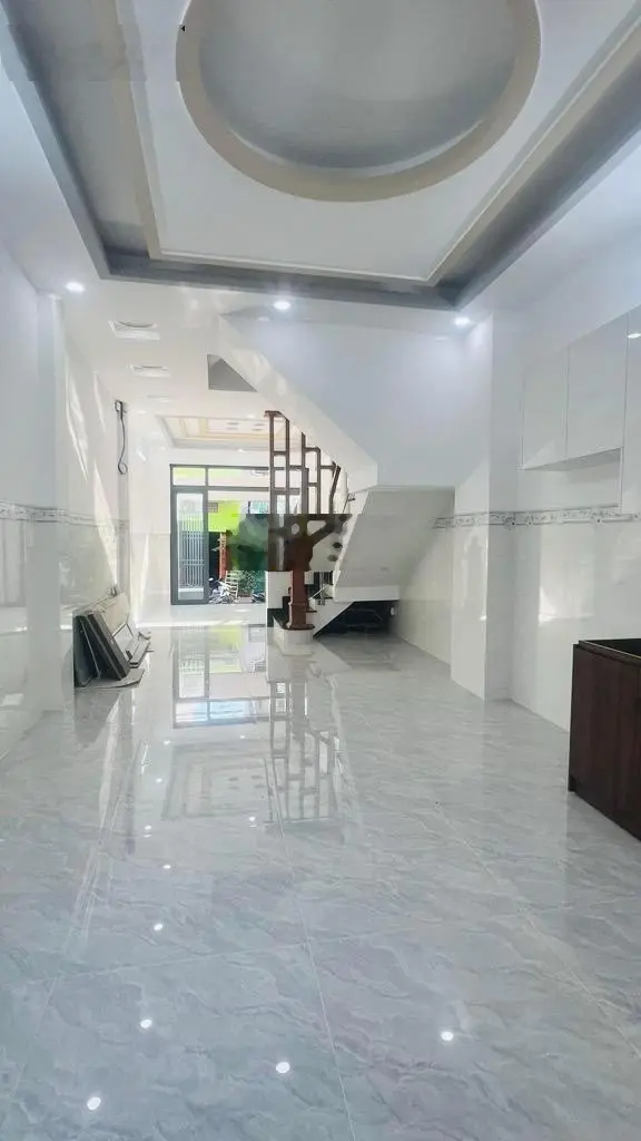 Nhà Nguyễn Khoái Q4 - hẻm ô tô - 50m2 nở hậu - 3 lầu đúc - chỉ 9 tỷ