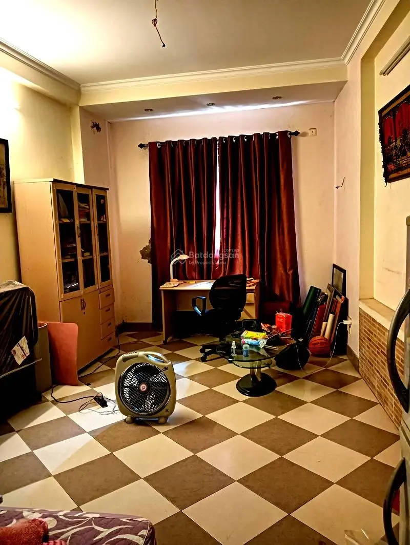 46 mét, chủ nhà tự xây nhà 5 tầng khung cột chắc chắn, đất nở hậu. Mở homestay gần Cung HN Việt Xô