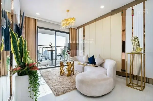 Bán gấp căn hộ 3PN Saigon Royal, DT 82m2 - Giá bán 6.2 tỷ (Full NT). LH 909.722.728