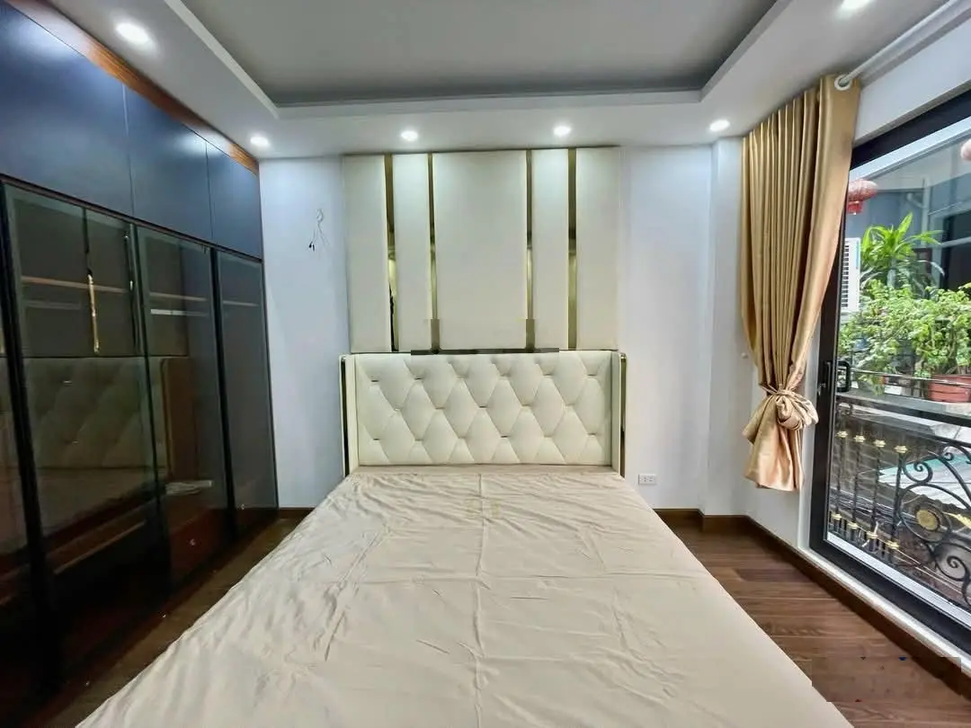 Bùi Xương Trạch, Thanh Xuân. DT 39/42m2 x 4 tầng, MT 3,5m, giá nhỉnh 7 tỷ.