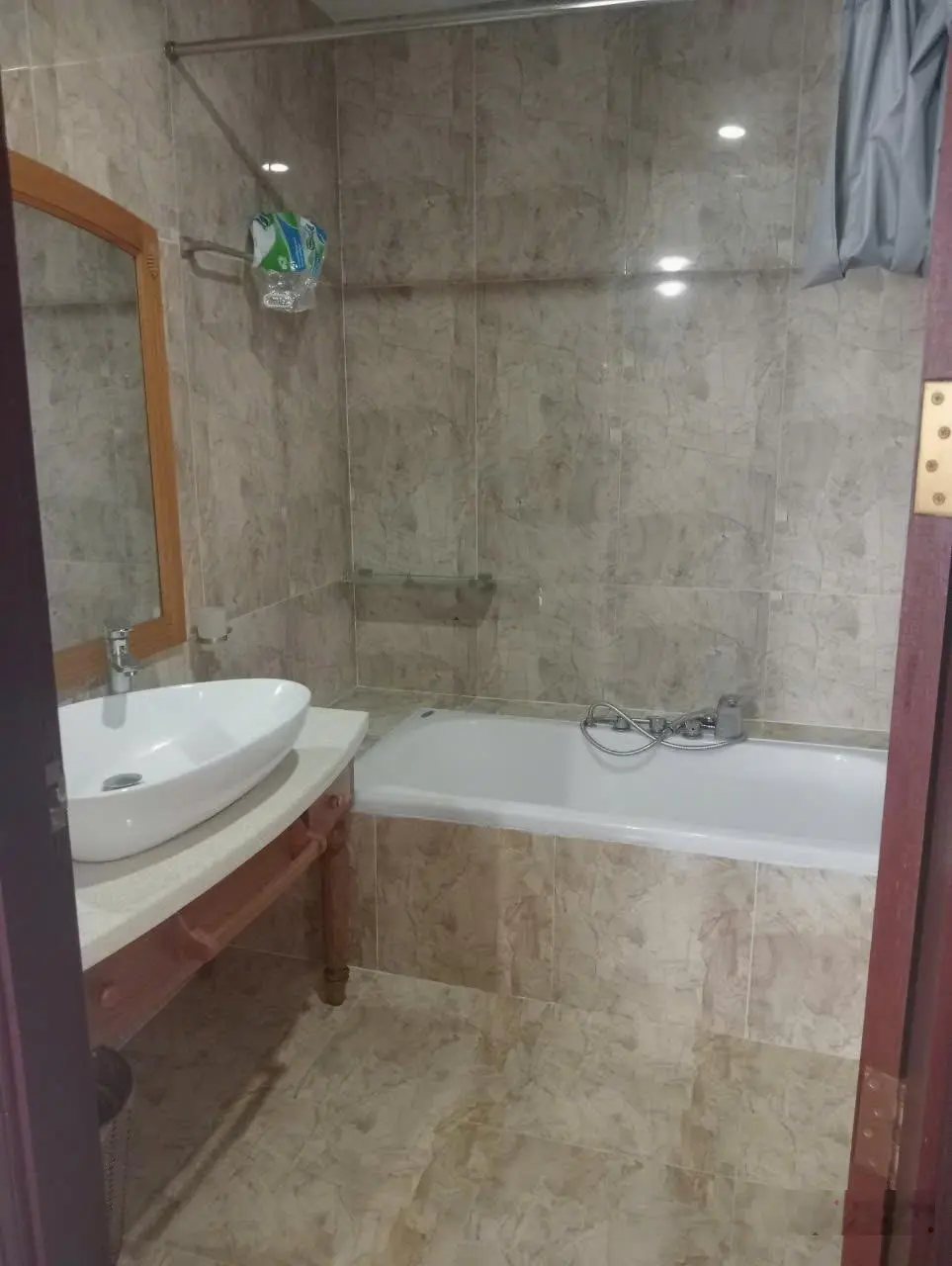 Bán căn hộ 2PN2WC tại chung cư Silver Sea Tower Vũng Tàu, cách biển bãi trước 150m, sổ hồng lâu dài