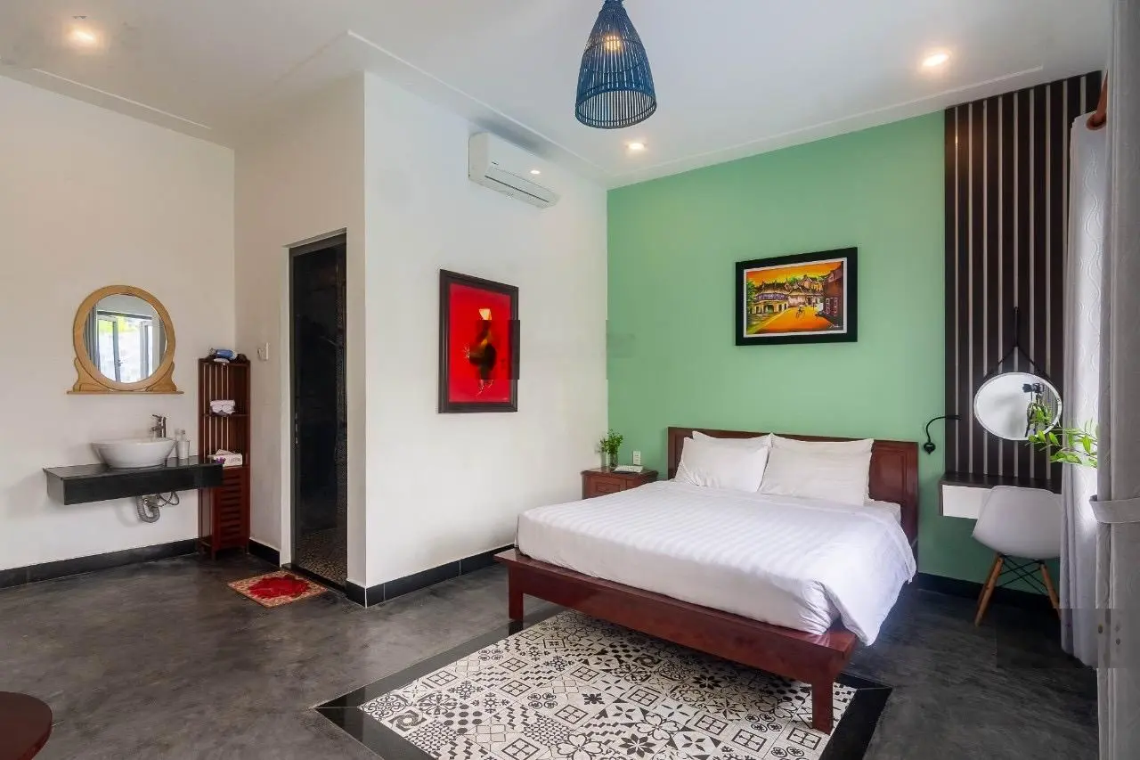 Villa làng chài Cẩm An 4PN hồ bơi rộng cần bán giá rẻ 6,9 tỉ LH: 0936 325 ***