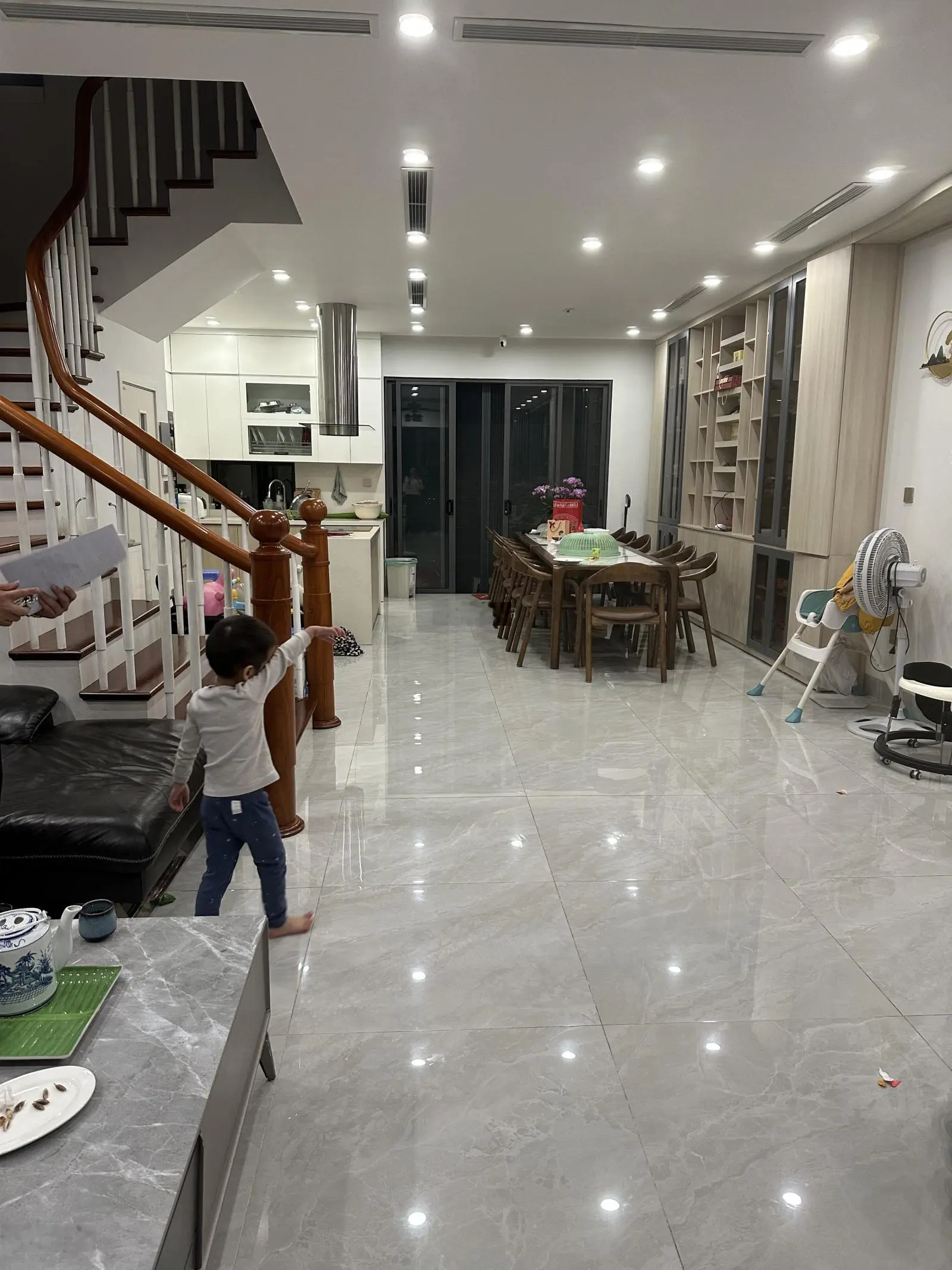 Cần bán gấp liền kề tiêu chuẩn ST5 Gamuda, 90m2, full nội thất, giá 28,5 tỷ