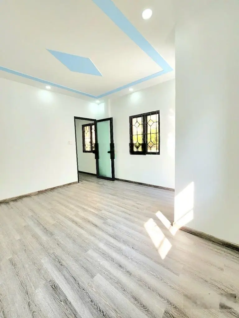 Bán gấp nhà riêng Lẻ Đình Cẩn, BTân, 40m2, 2T mới ken, hẻm xe hơi, chỉ nhỉnh 2 tỷ..