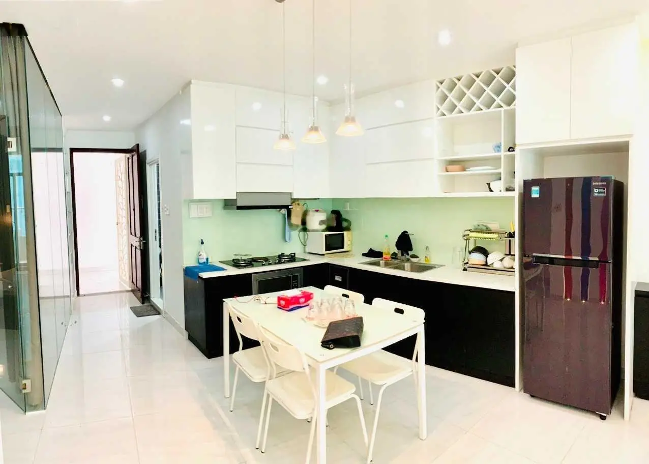 Tôi cần bán nhanh căn hộ Thủy Tiên Building 91m2 full nội thất 84 Trần Phú Vũng Tàu. LH: 0909 271 ***